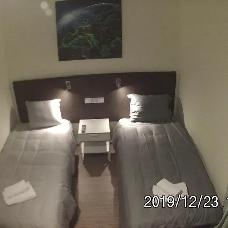 Rent0Nline Brwinow Rooms *