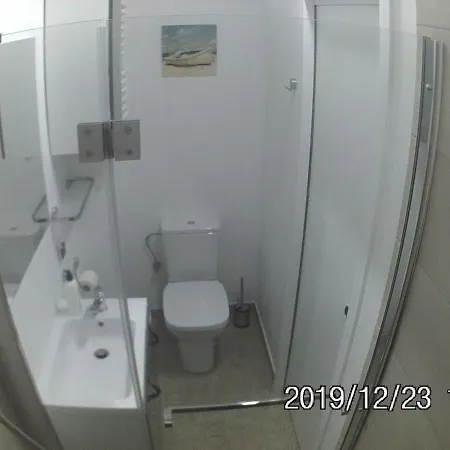 Privatunterkunft Rent0Nline Brwinow Rooms *