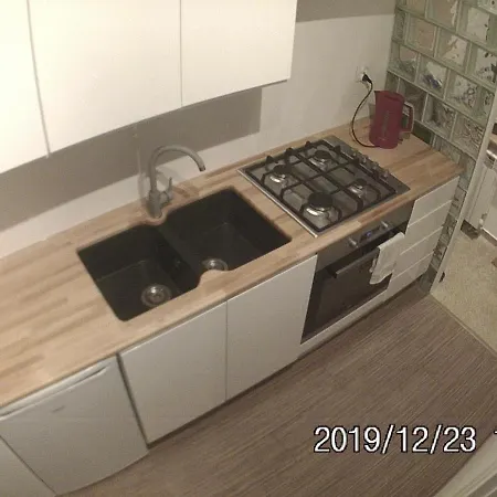 Rent0Nline Brwinow Rooms Privatunterkunft *