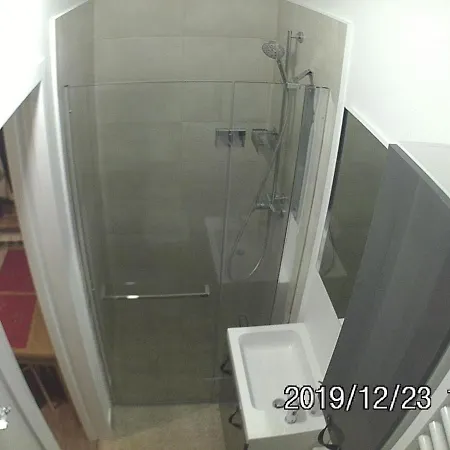 Privatunterkunft Rent0Nline Brwinow Rooms