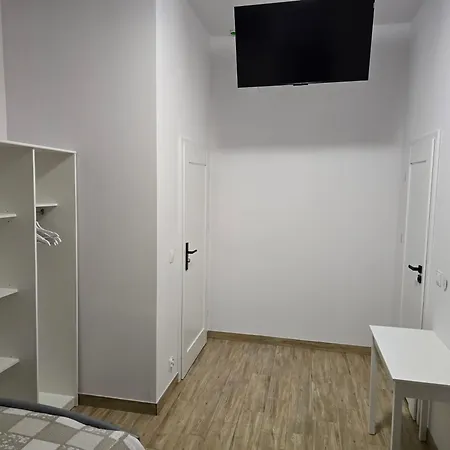 Rent0nline Brwinow