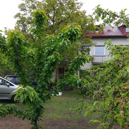 Privatunterkunft Rent0Nline Brwinow Rooms *