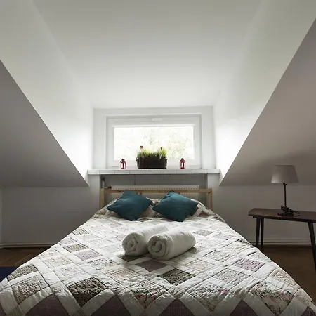 Rent0Nline Brwinow Rooms *