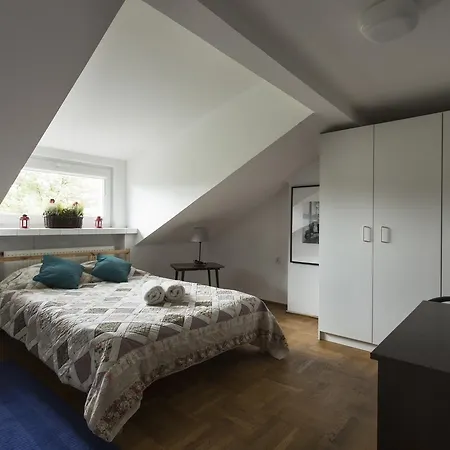 Privatunterkunft Rent0Nline Brwinow Rooms