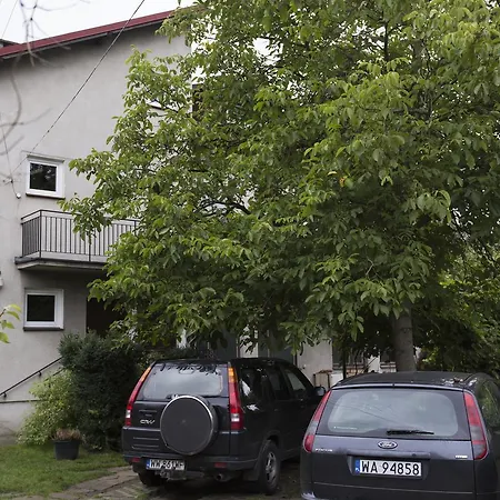 Rent0Nline Brwinow Rooms Privatunterkunft