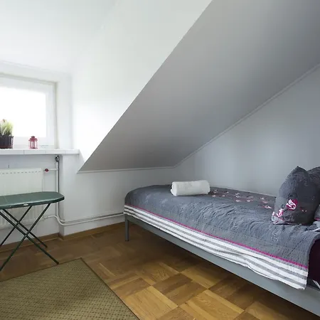 Rent0Nline Brwinow Rooms
